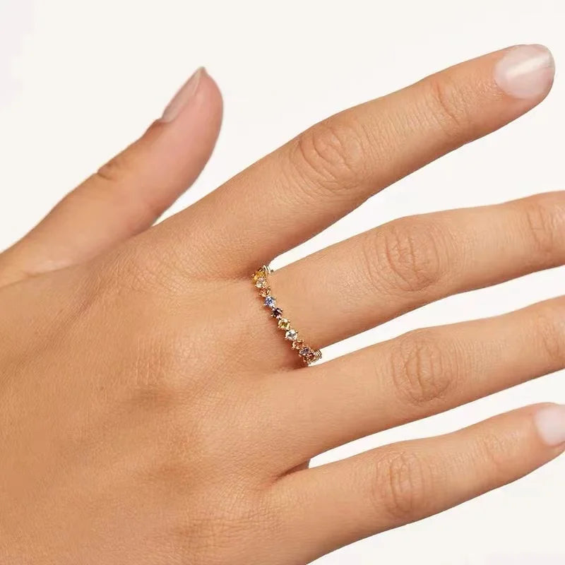 Elegant Crystal Fashion Ring - Sparkling Statement Jewelry