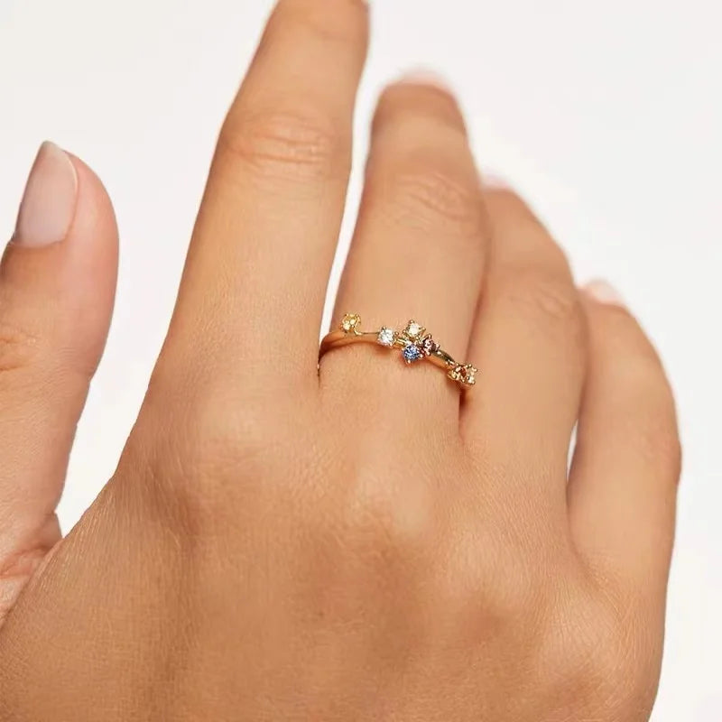 Elegant Crystal Fashion Ring - Sparkling Statement Jewelry